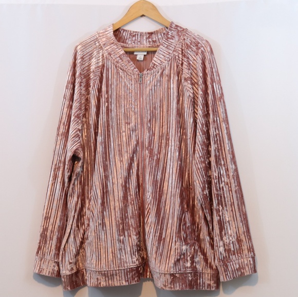 Ava & Viv Jackets & Blazers - Ava & ViV Ribbed Crush Velvet Zip Up Jacket